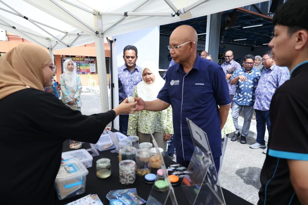 SE-BUDI HASANAH LANGUAGE AND RESILIENCE BOOTCAMP EMPOWERS STUDENTS TO MASTER ENGLISH LANGUAGE